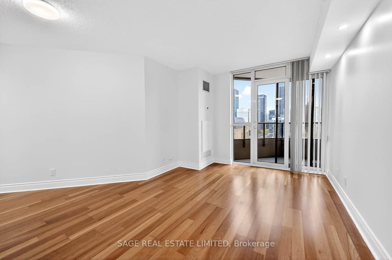 78 Harrison Garden Boulevard, Unit 1214 thumbnail 12