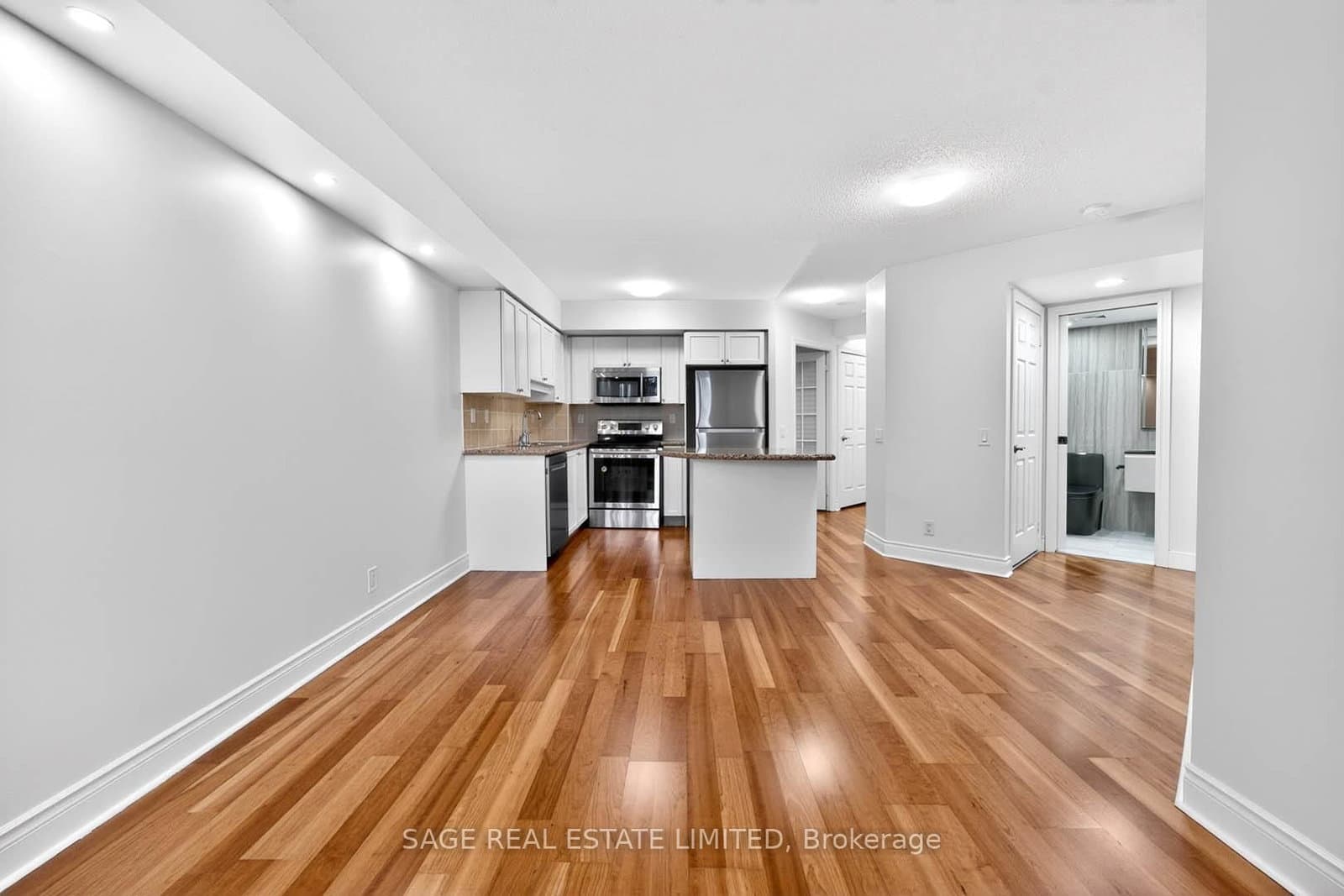 78 Harrison Garden Boulevard, Unit 1214 thumbnail 15