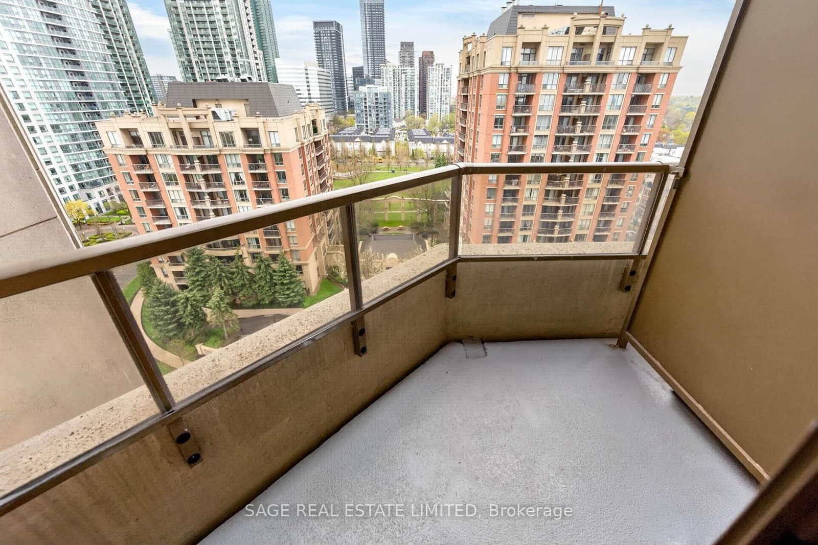 78 Harrison Garden Boulevard, Unit 1214 thumbnail 21