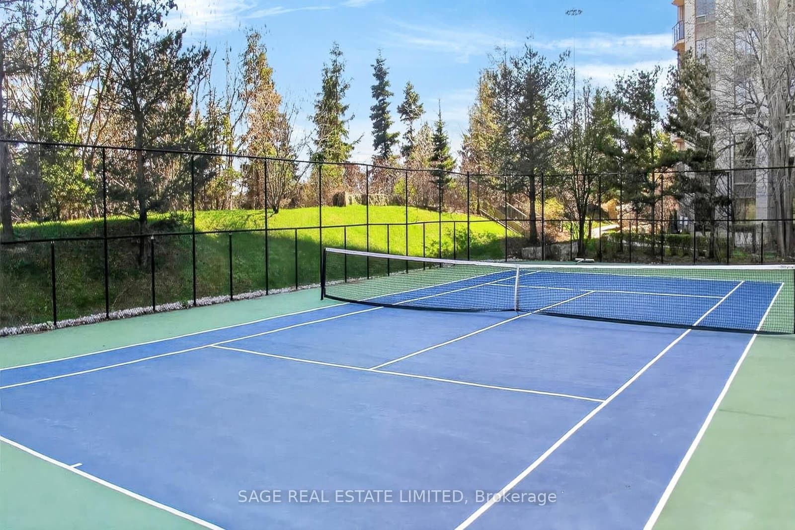 78 Harrison Garden Boulevard, Unit 1214 thumbnail 32