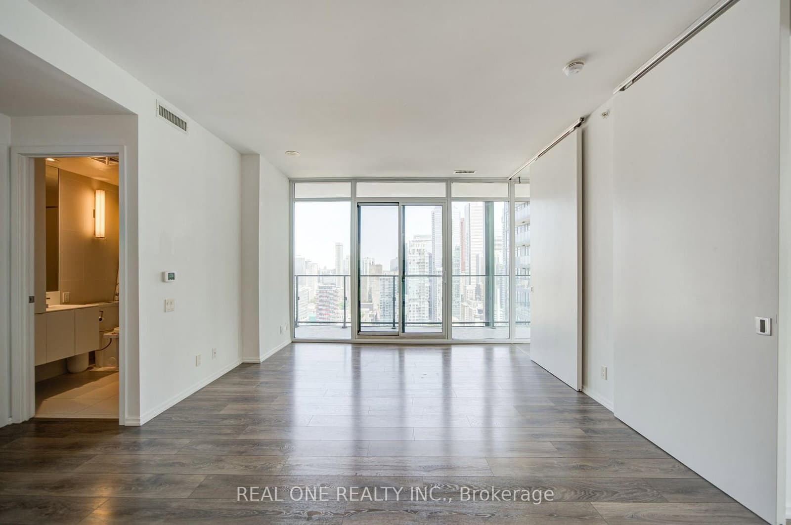 125 Peter Street, Unit 3409 thumbnail 5