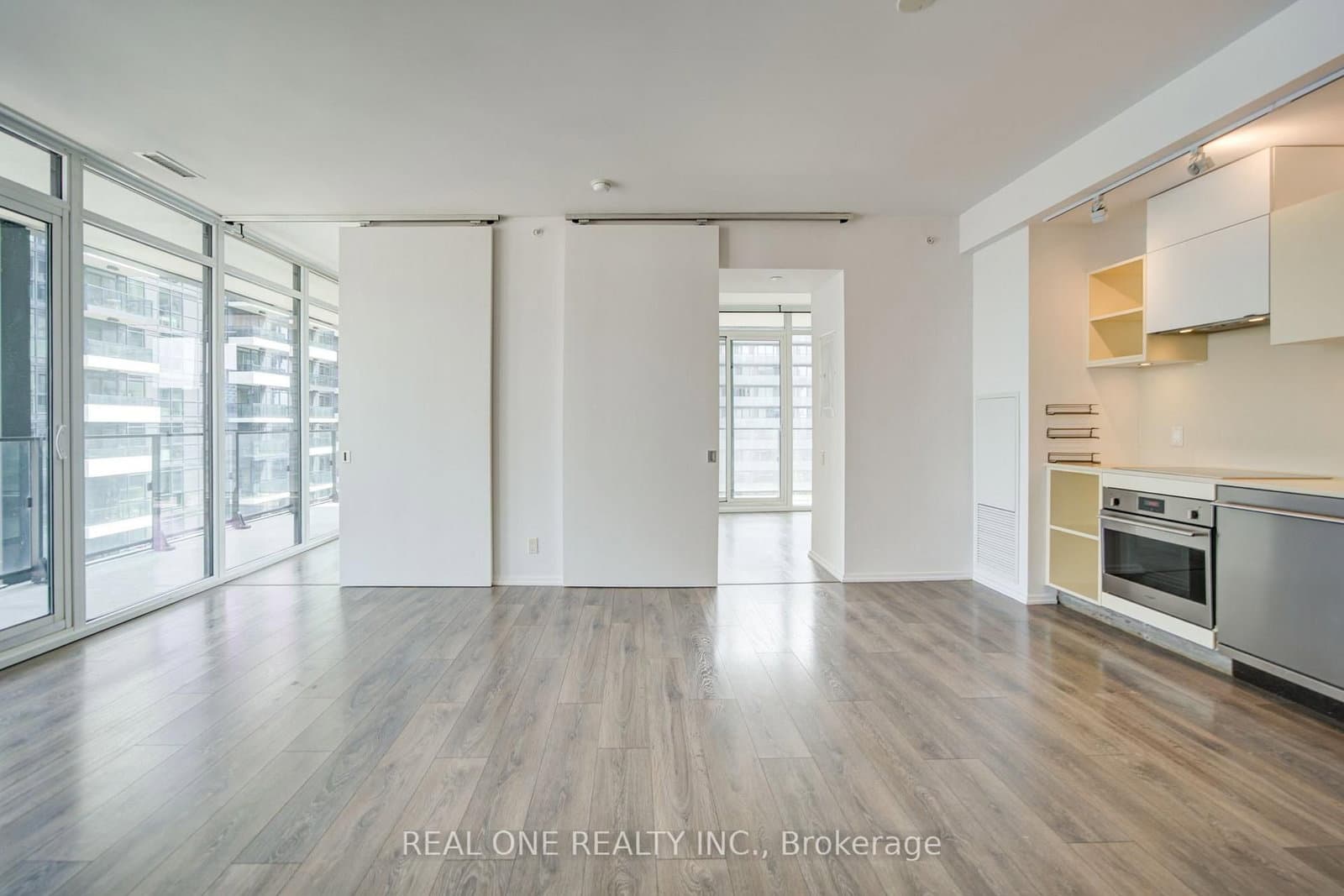 125 Peter Street, Unit 3409 thumbnail 7