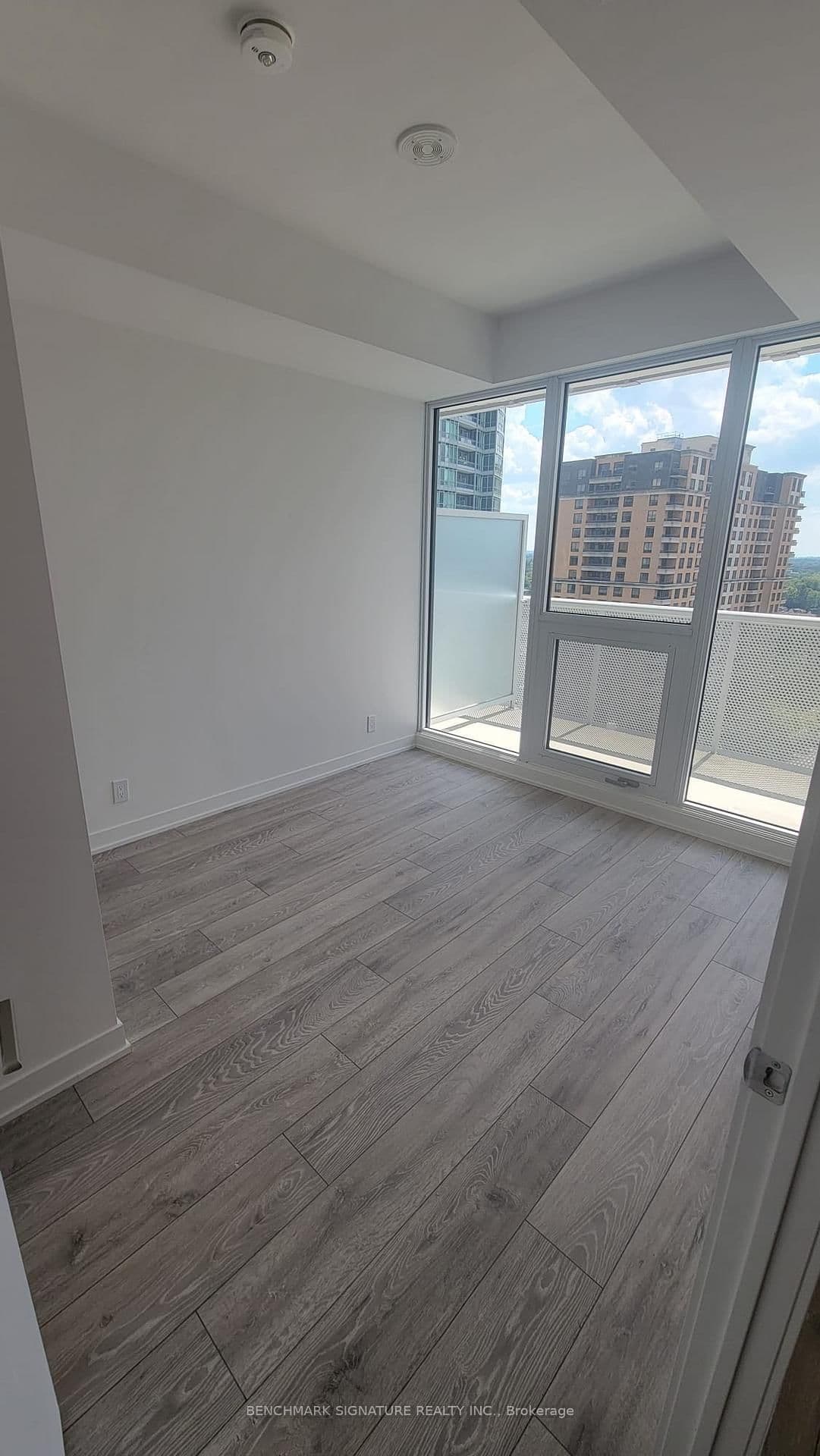 15 Holmes Avenue, Unit 1312 thumbnail 4