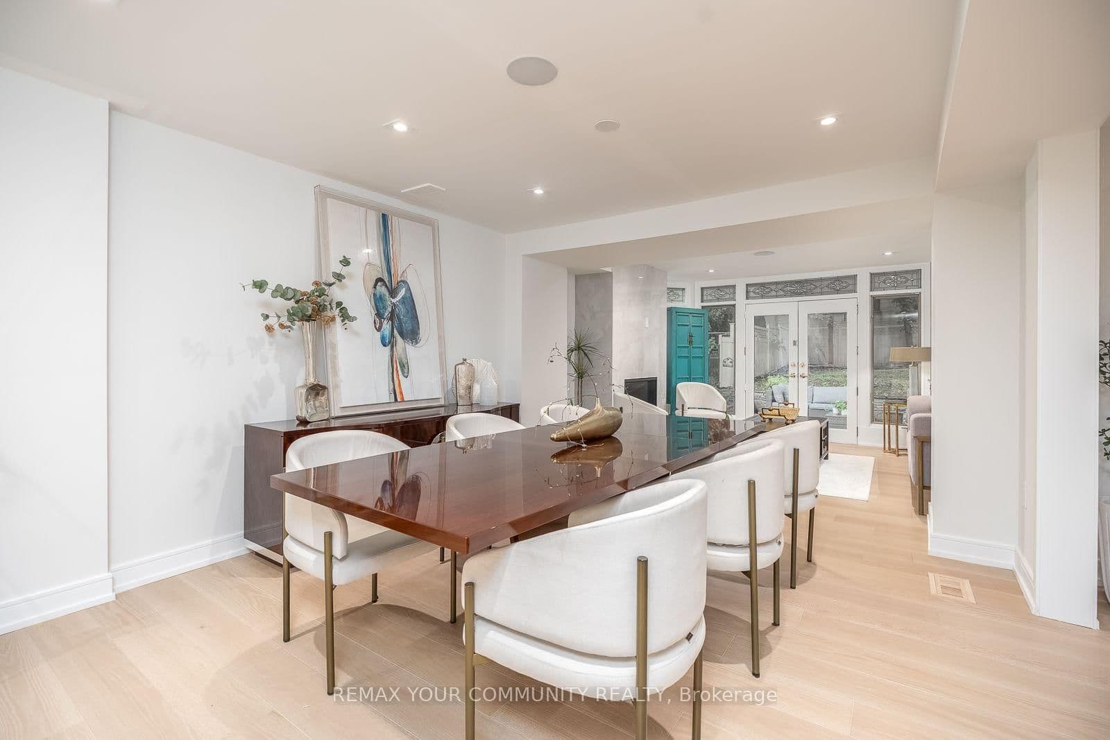 354 Bessborough Drive thumbnail 19