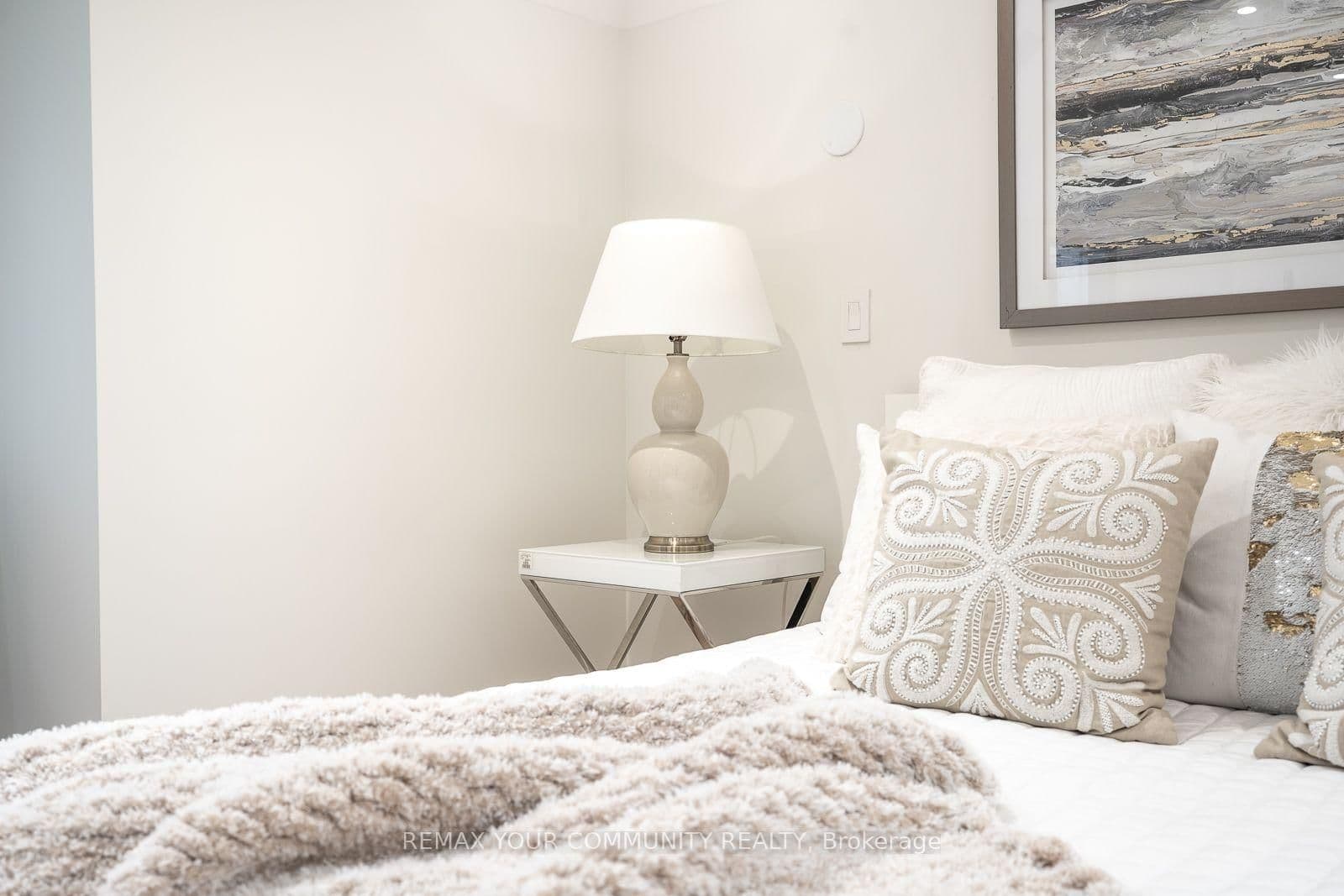 354 Bessborough Drive thumbnail 25