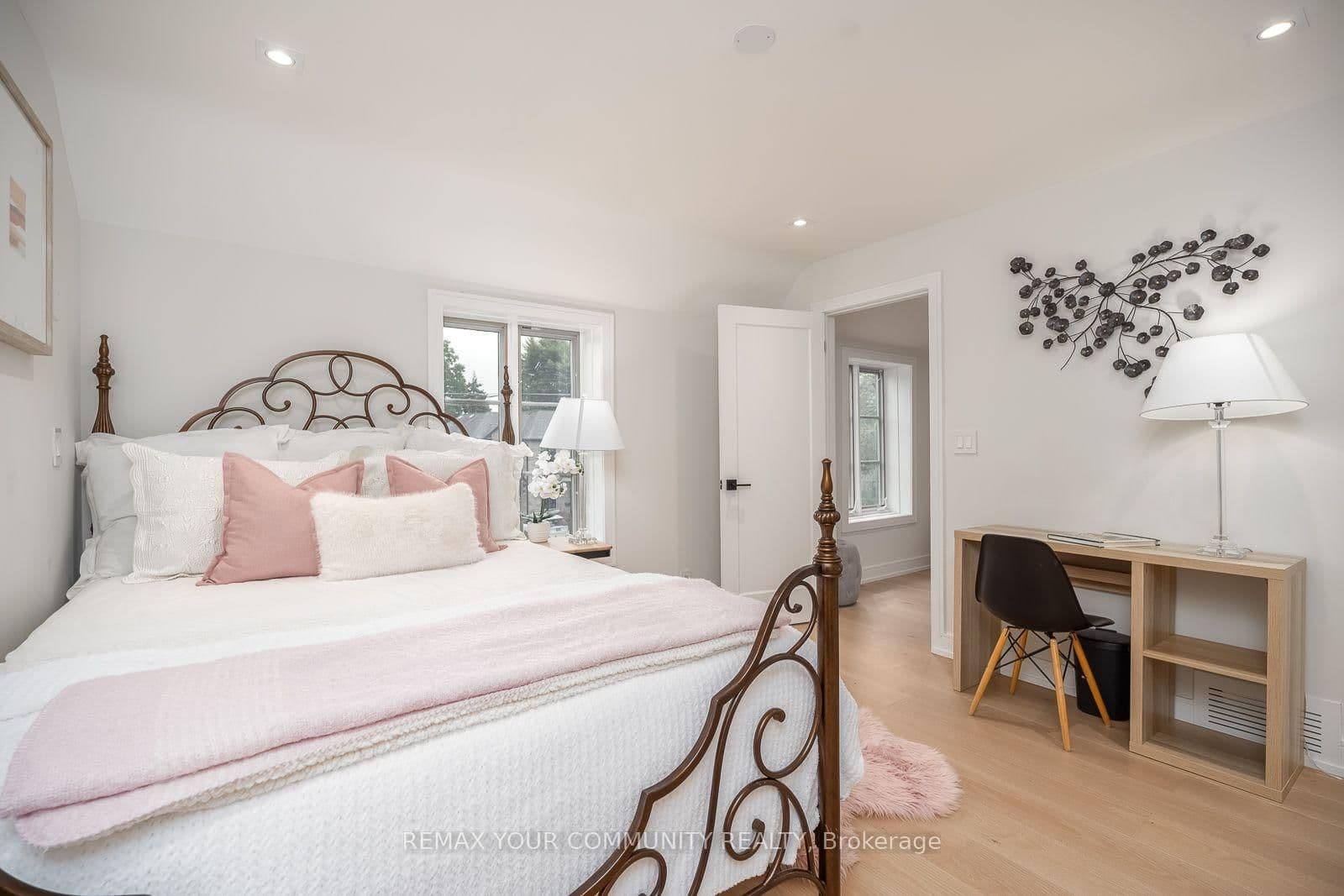 354 Bessborough Drive thumbnail 41