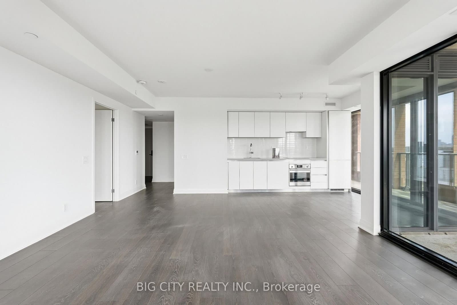 25 Frederick Todd Way, Unit 602 thumbnail 7