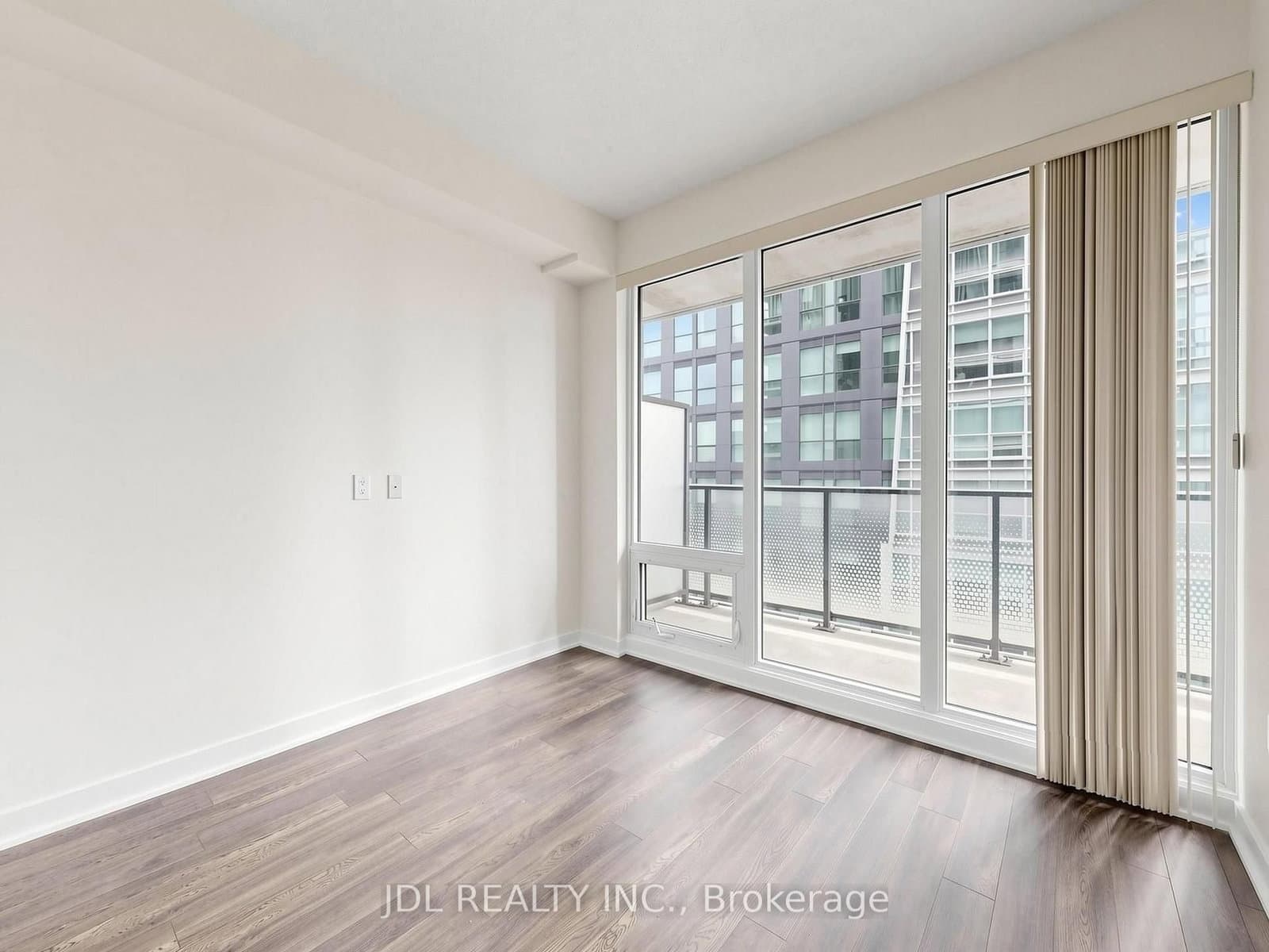 125 Blue Jays Way, Unit 3711 thumbnail 10