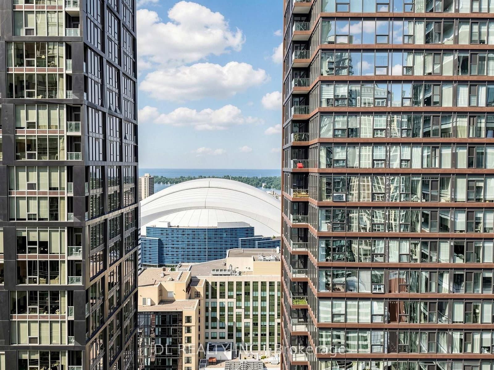 125 Blue Jays Way, Unit 3711 thumbnail 2