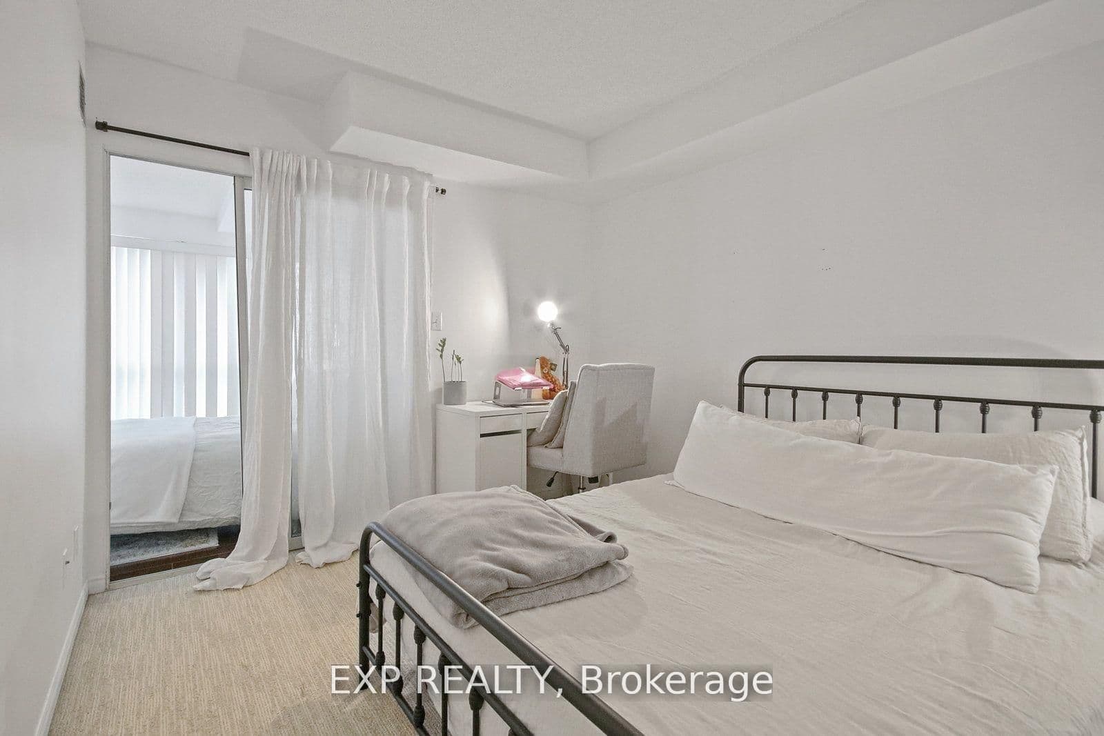 25 The Esplanade, Unit 808 thumbnail 24