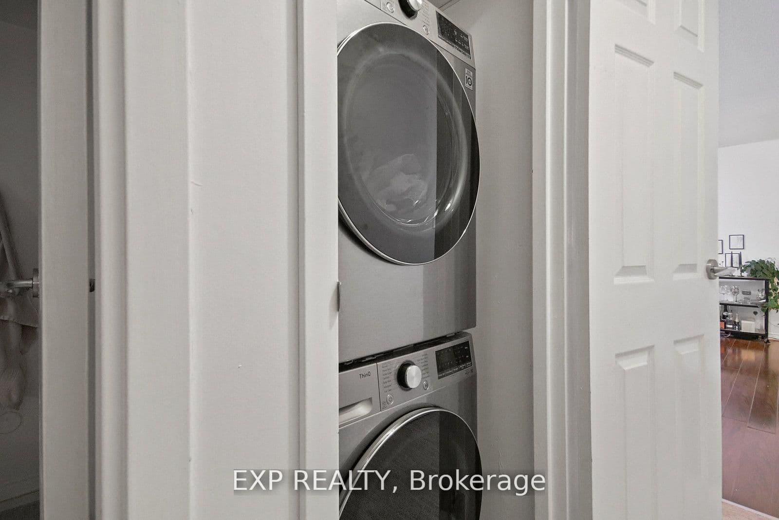 25 The Esplanade, Unit 808 thumbnail 26