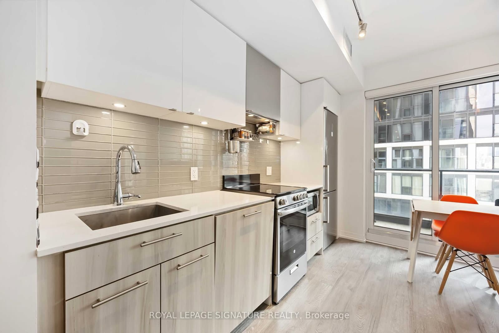 251 Jarvis Street, Unit 1725 thumbnail 14