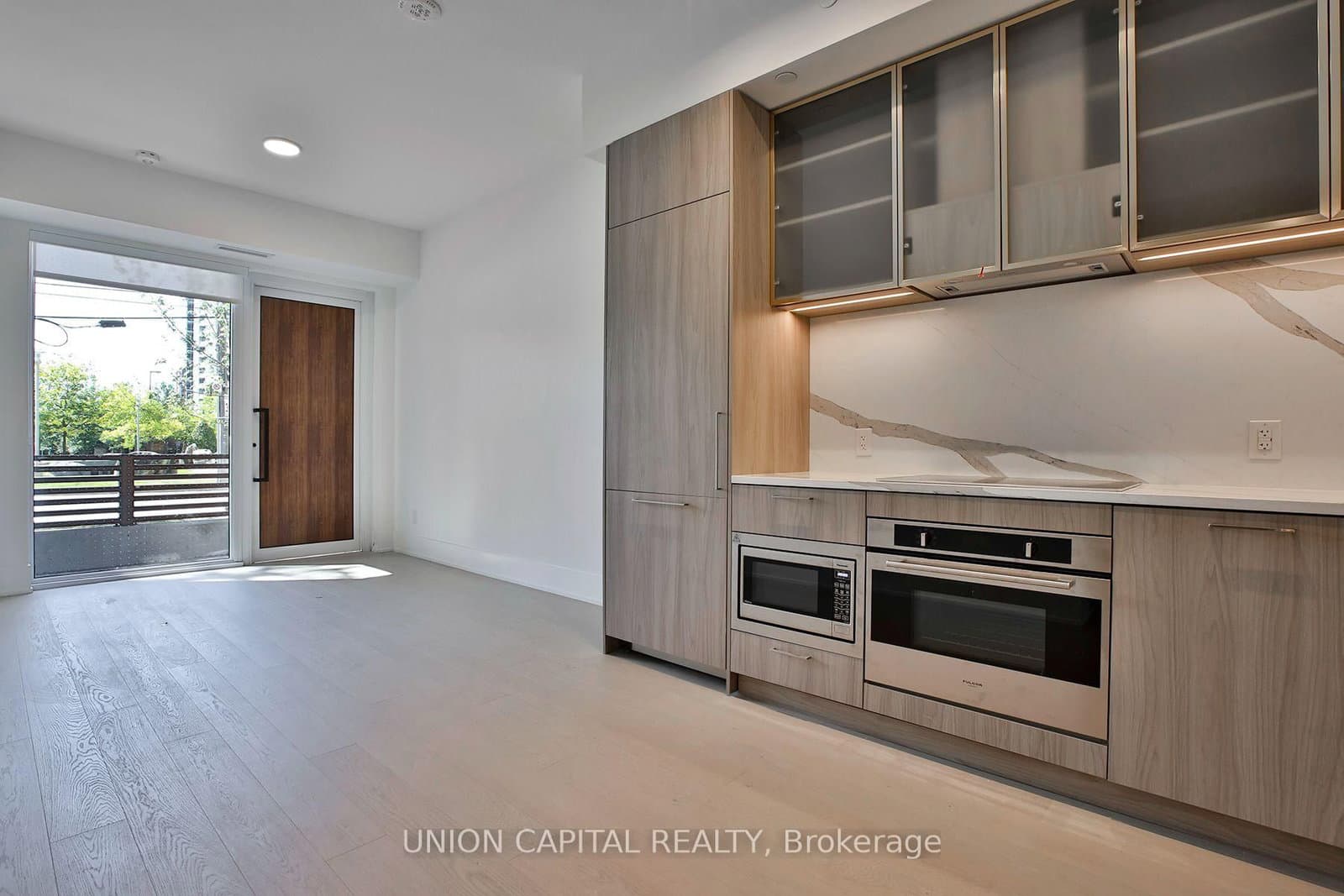 36 Olive Avenue, Unit TH103 thumbnail 3