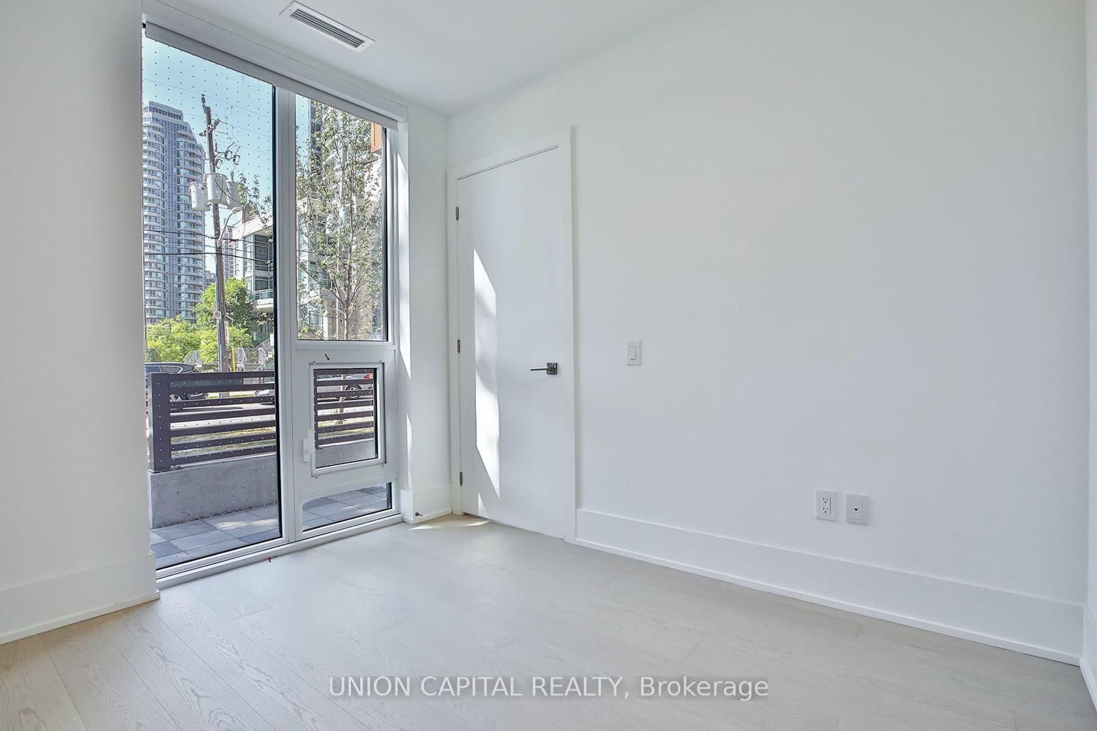 36 Olive Avenue, Unit TH103 thumbnail 8