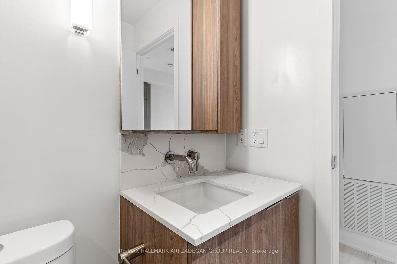 110 Broadway Avenue, Unit 2102 thumbnail 19