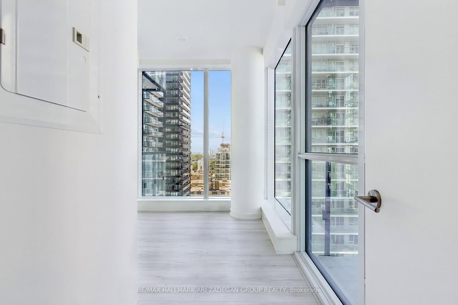 110 Broadway Avenue, Unit 2102 thumbnail 25