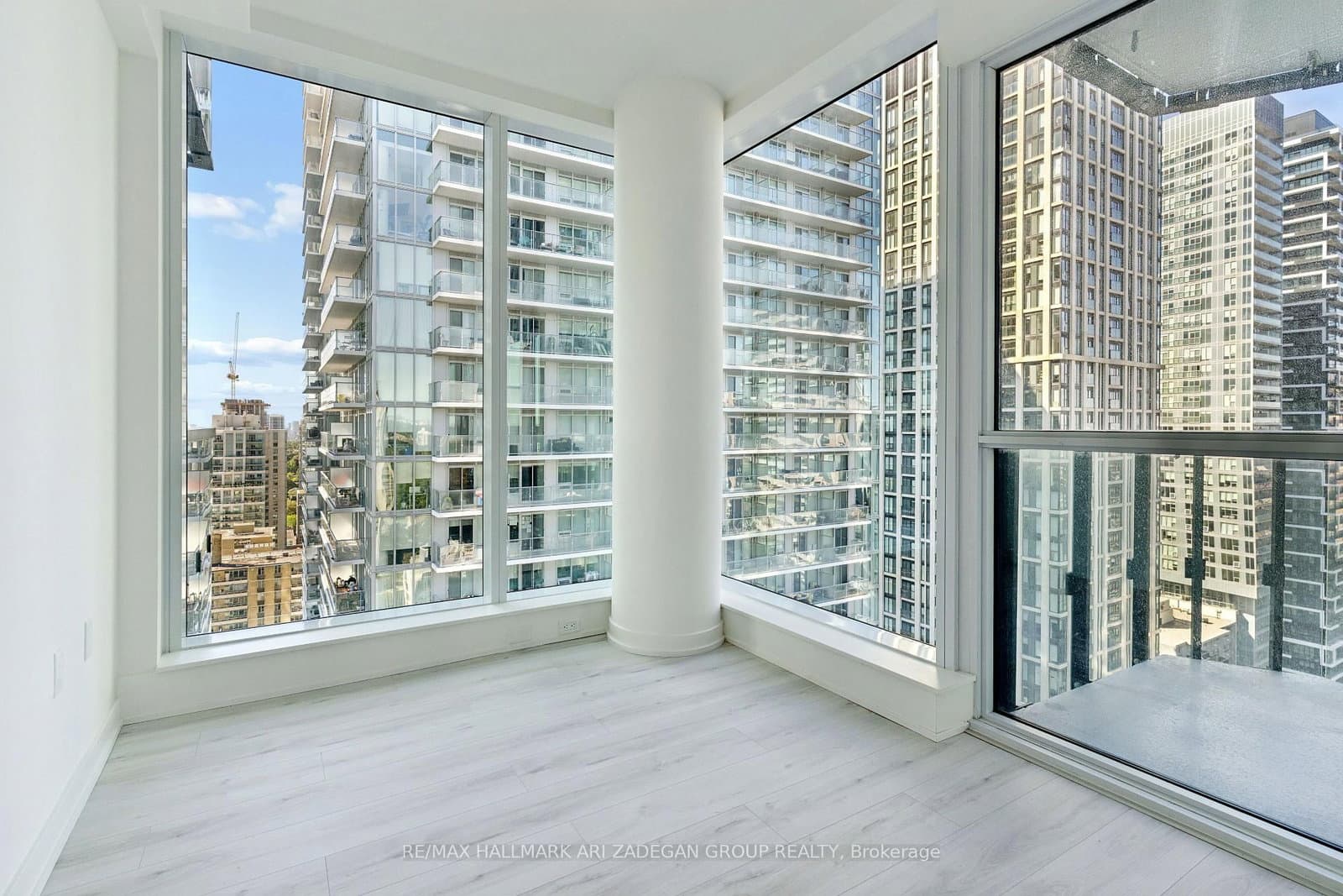 110 Broadway Avenue, Unit 2102 thumbnail 27