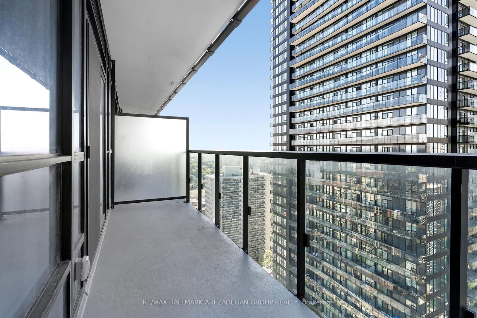 110 Broadway Avenue, Unit 2102 thumbnail 31