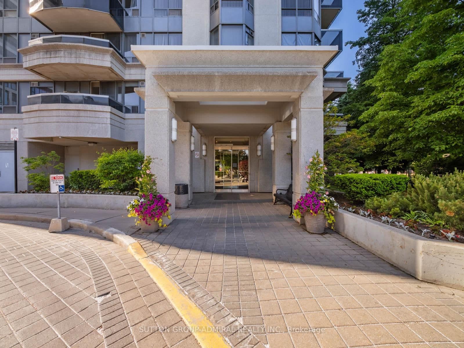 35 Finch Avenue E, Unit 1112 thumbnail 17
