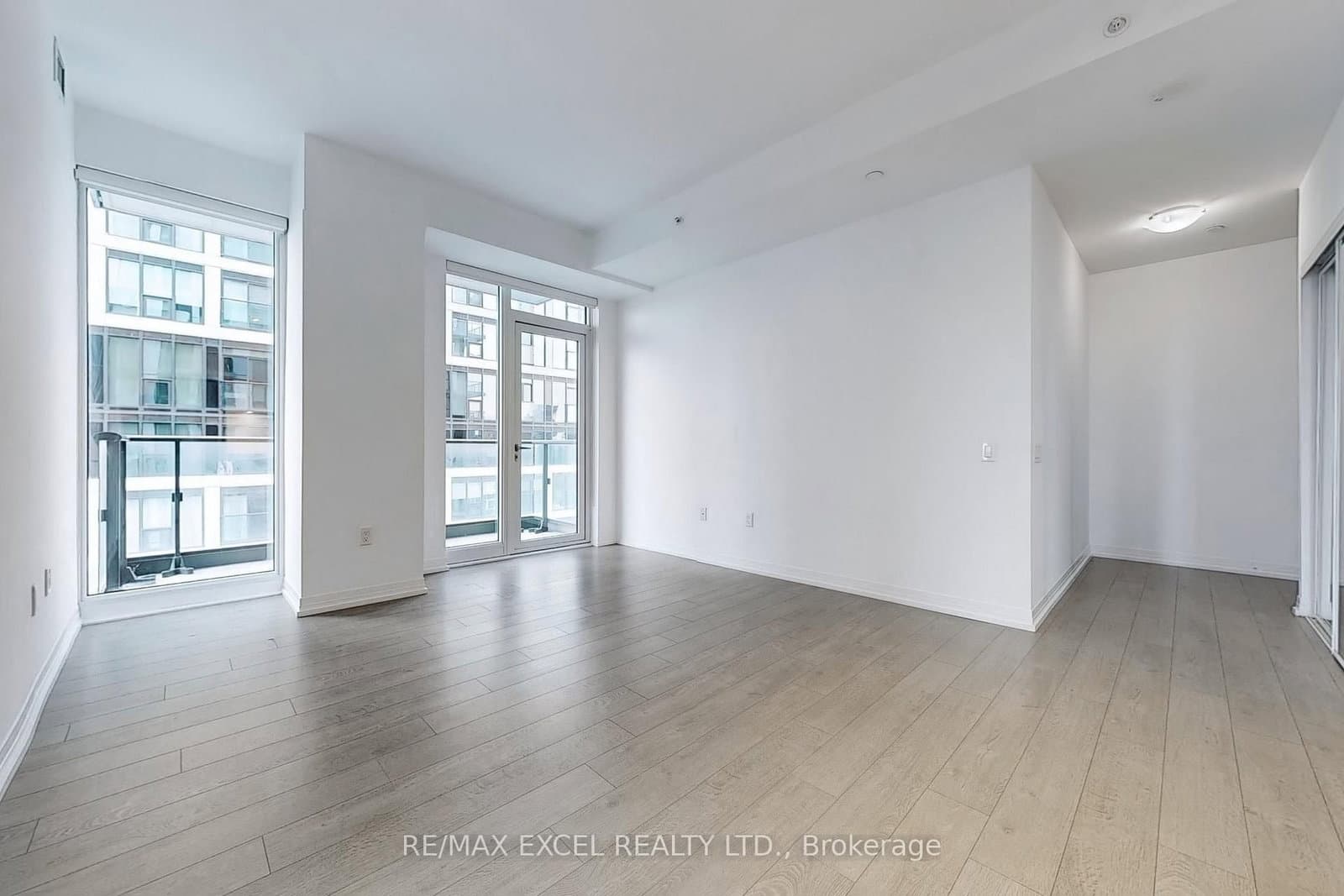 251 Jarvis Street, Unit 4203 thumbnail 6