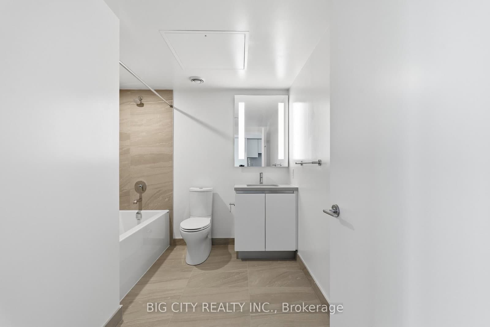 25 Frederick Todd Way, Unit 809 thumbnail 5