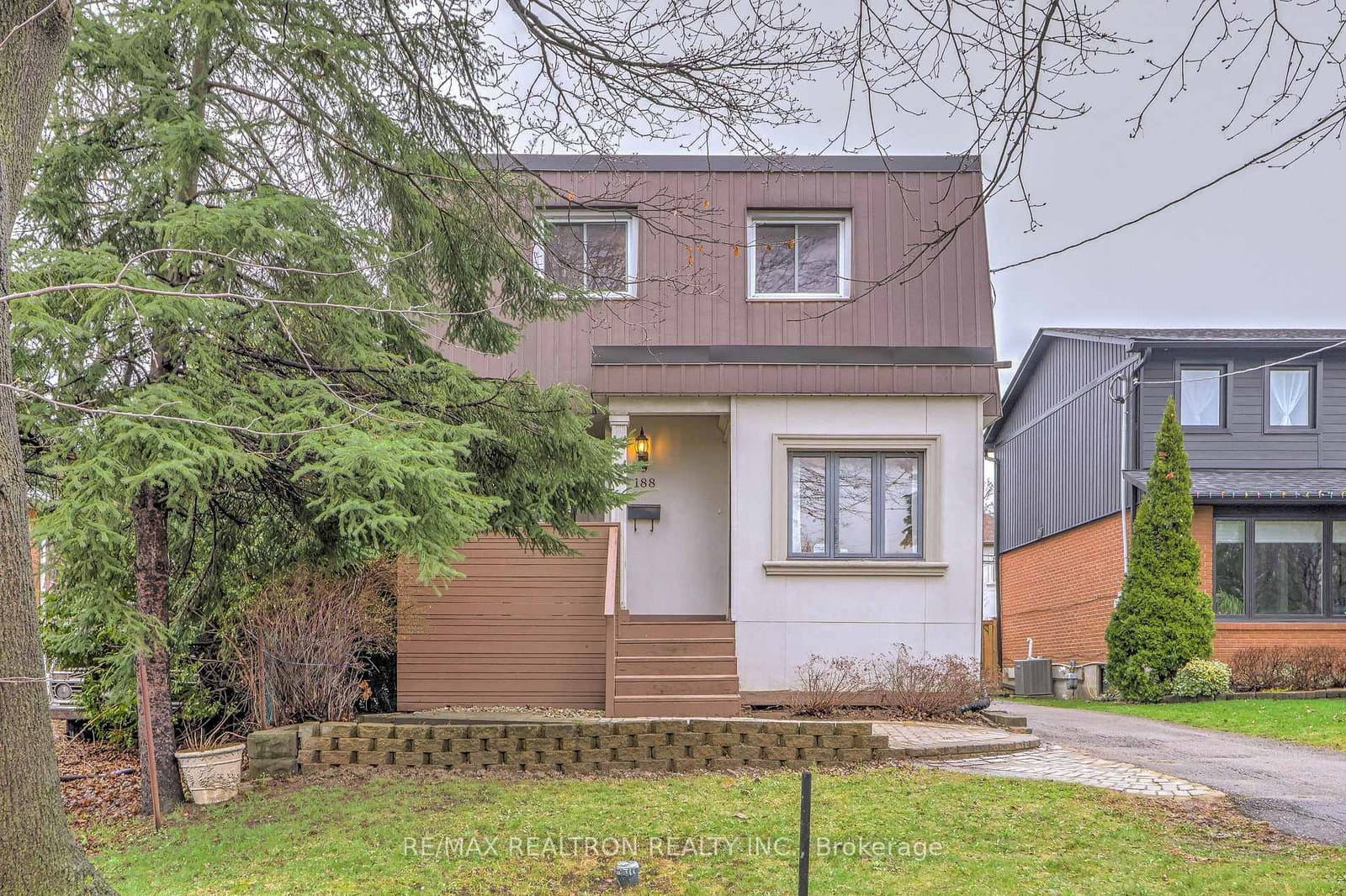 188 Maplehurst Avenue thumbnail 2
