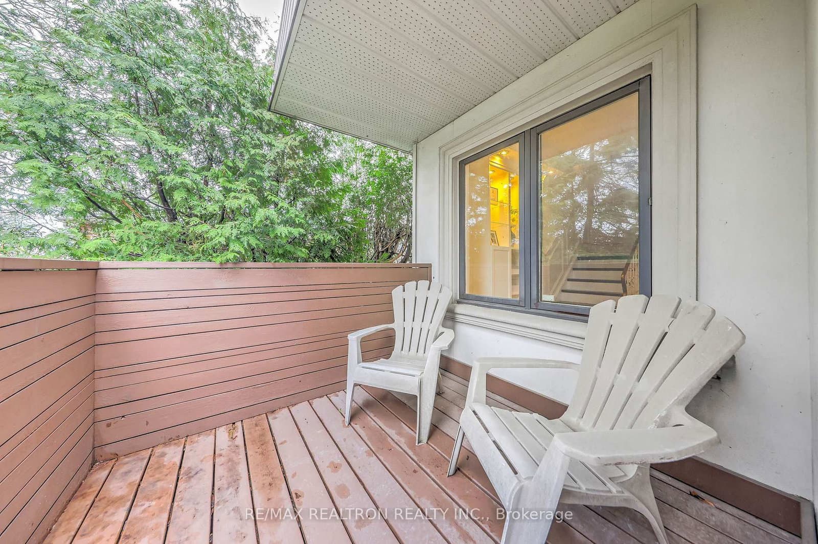 188 Maplehurst Avenue thumbnail 3