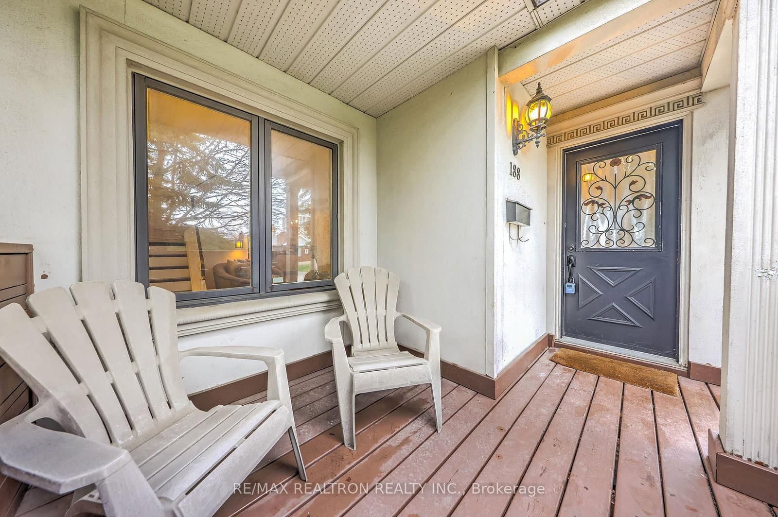 188 Maplehurst Avenue thumbnail 4
