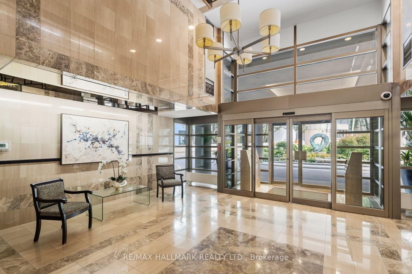18 Lower Village Gate, Unit 108 thumbnail 3