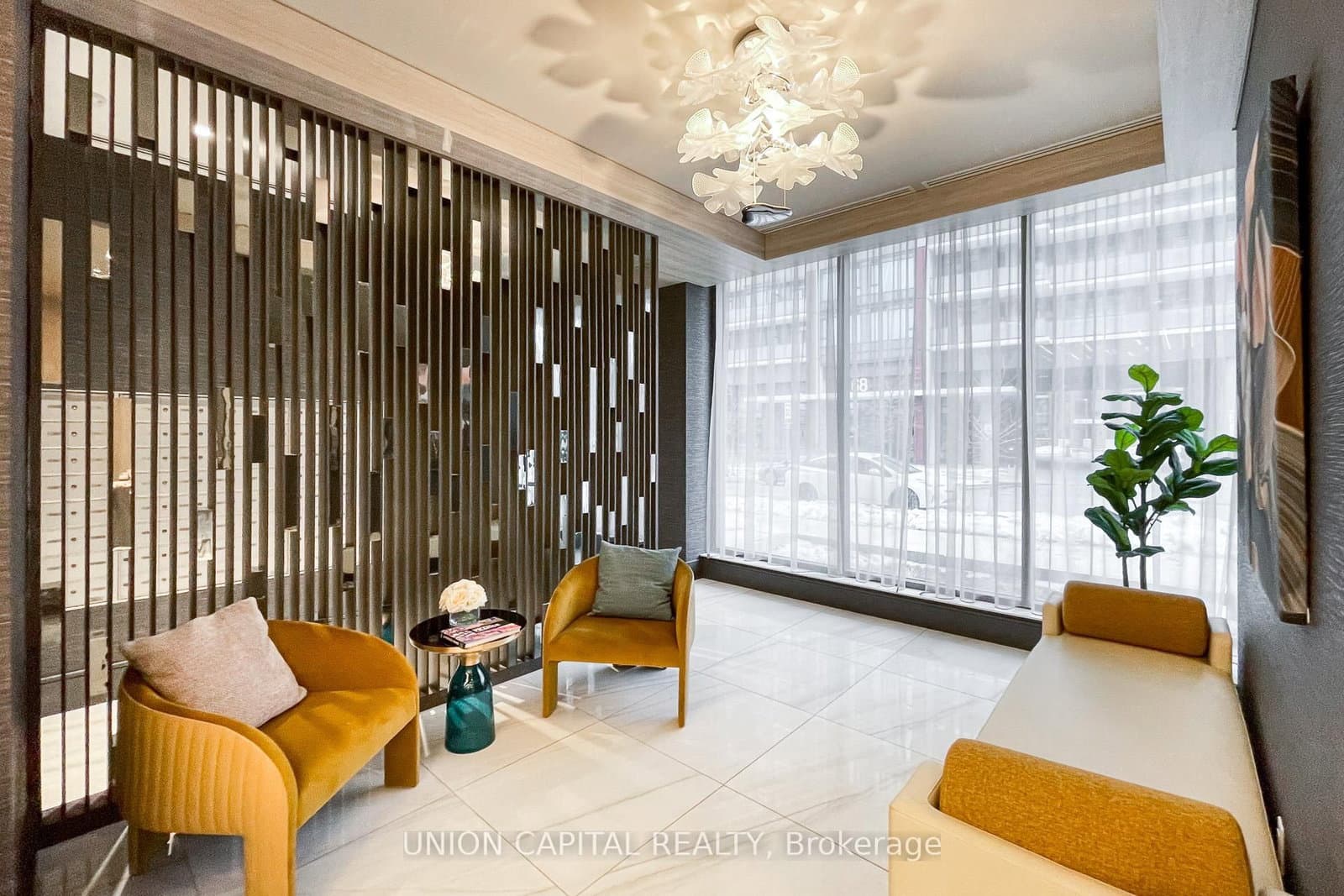 75 Canterbury Place, Unit PH206 thumbnail 36