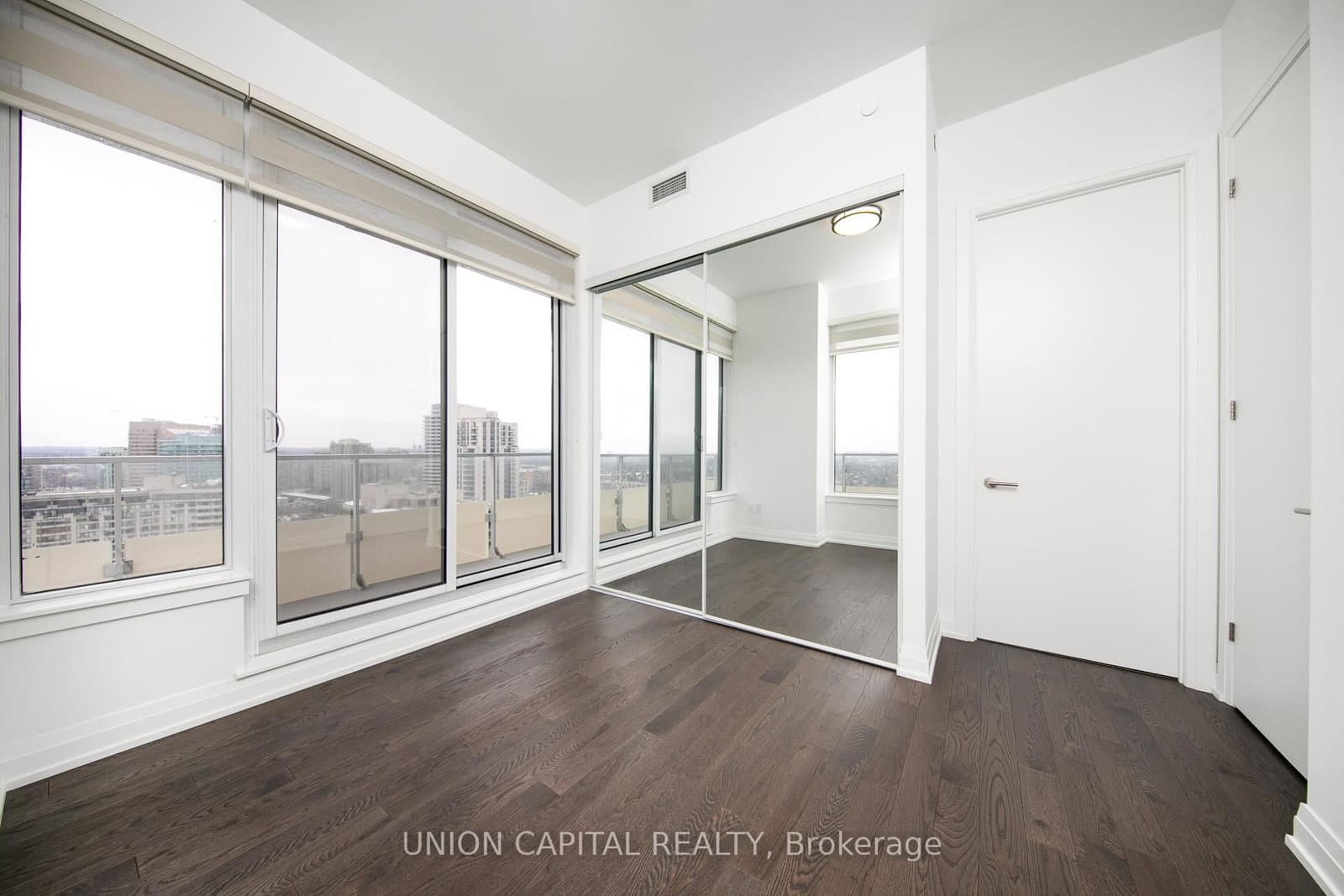 75 Canterbury Place, Unit PH206 thumbnail 8