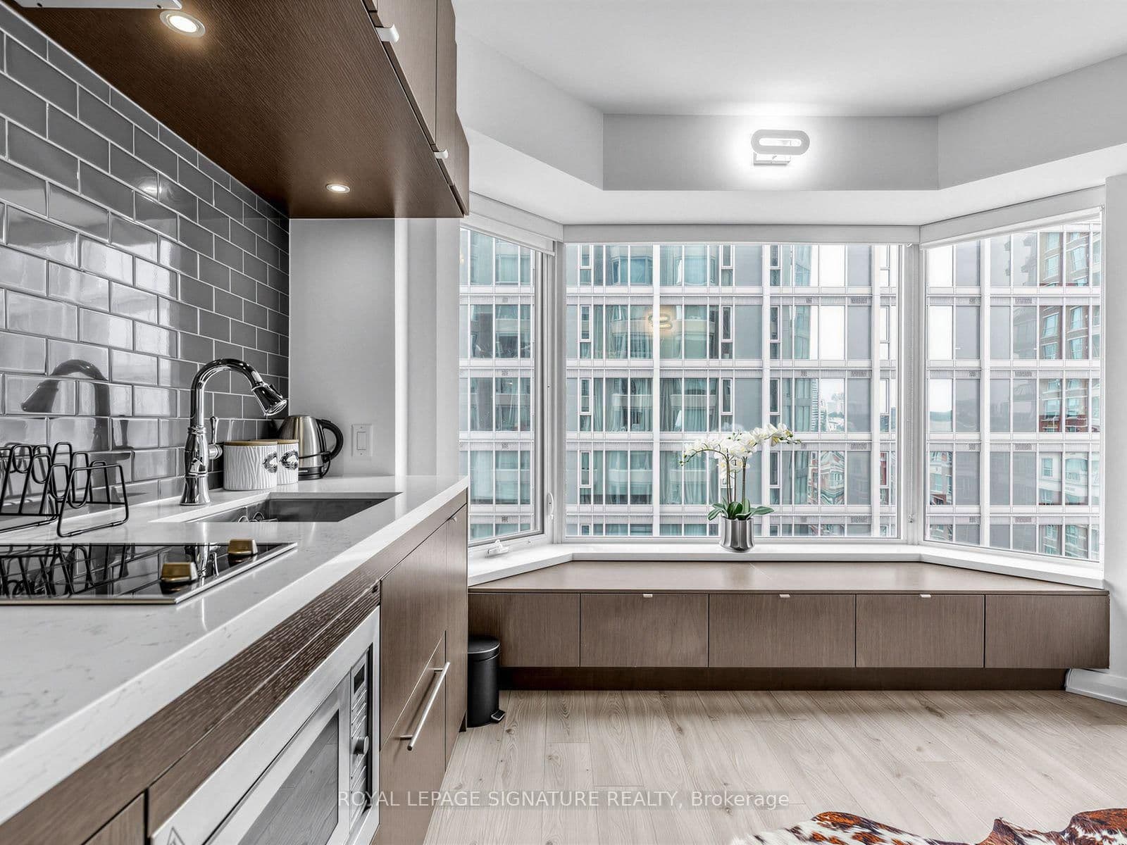 155 Yorkville Avenue, Unit 1110 thumbnail 13