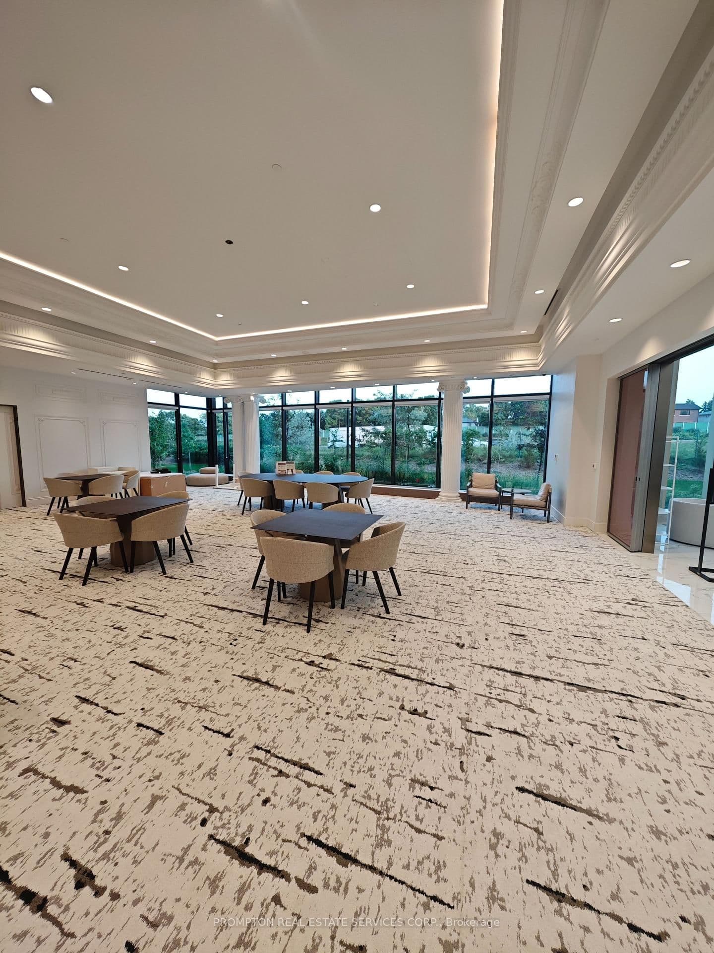 27 McMahon Drive, Unit PH3302 thumbnail 6