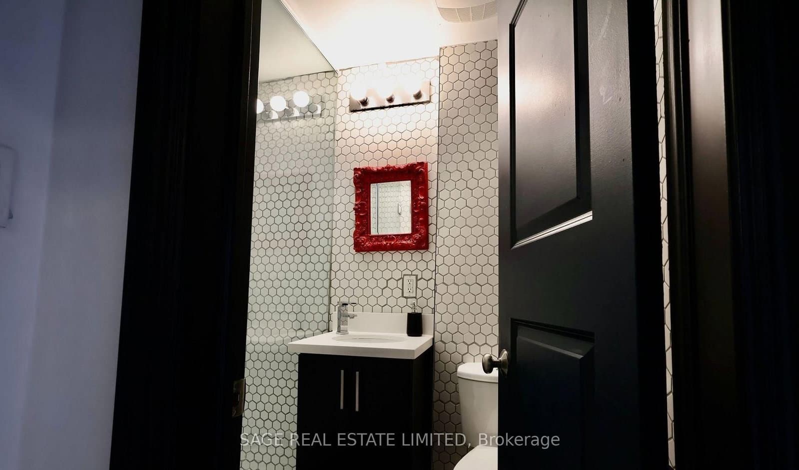 631 QUEEN Street W, Unit 2 thumbnail 12