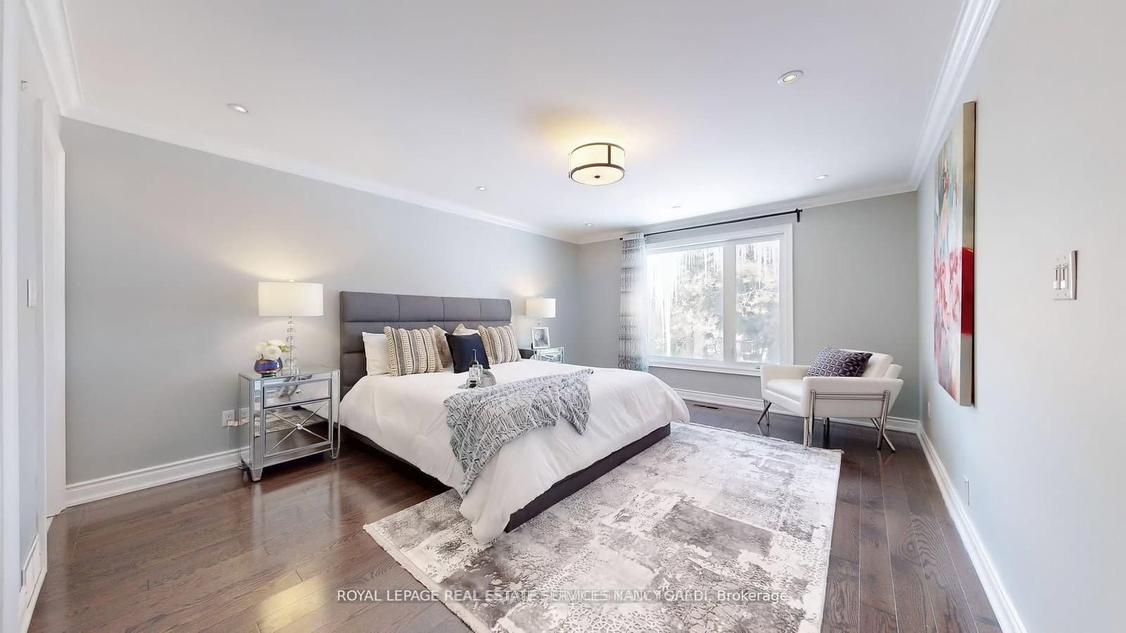 136 Denlow Boulevard thumbnail 29