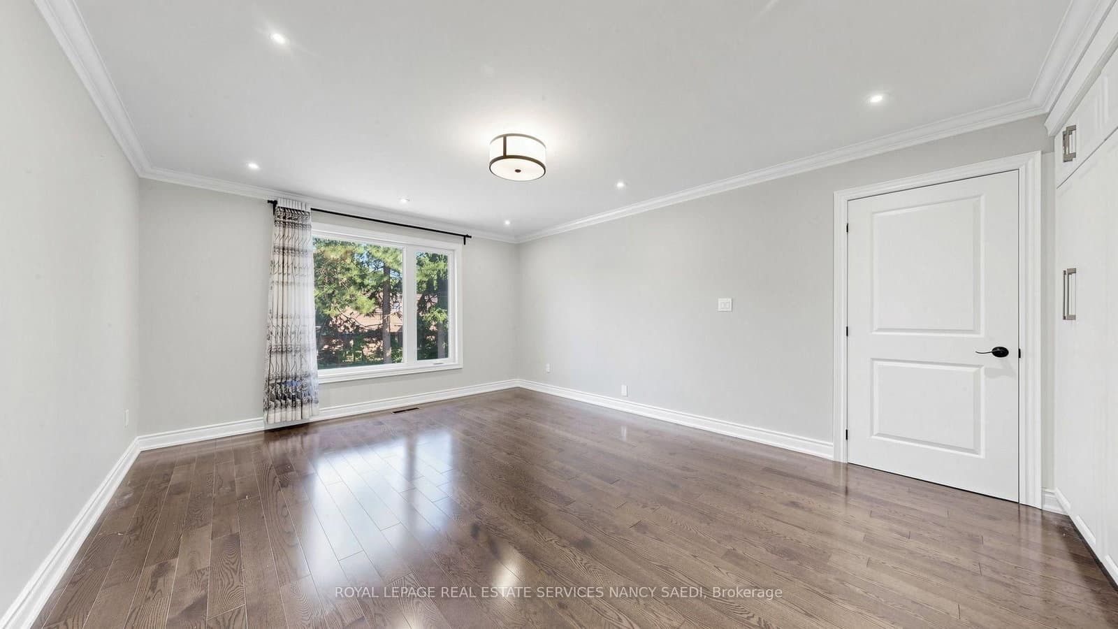 136 Denlow Boulevard thumbnail 37