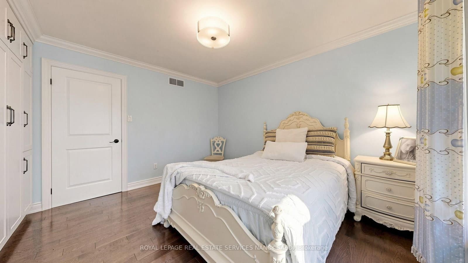 136 Denlow Boulevard thumbnail 40