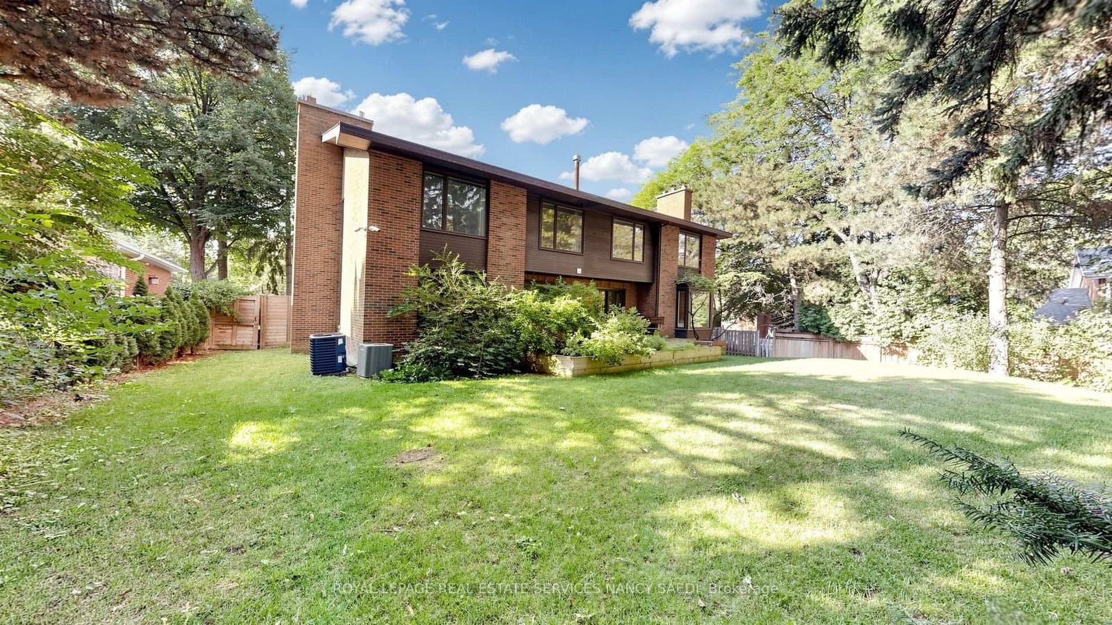 136 Denlow Boulevard thumbnail 48