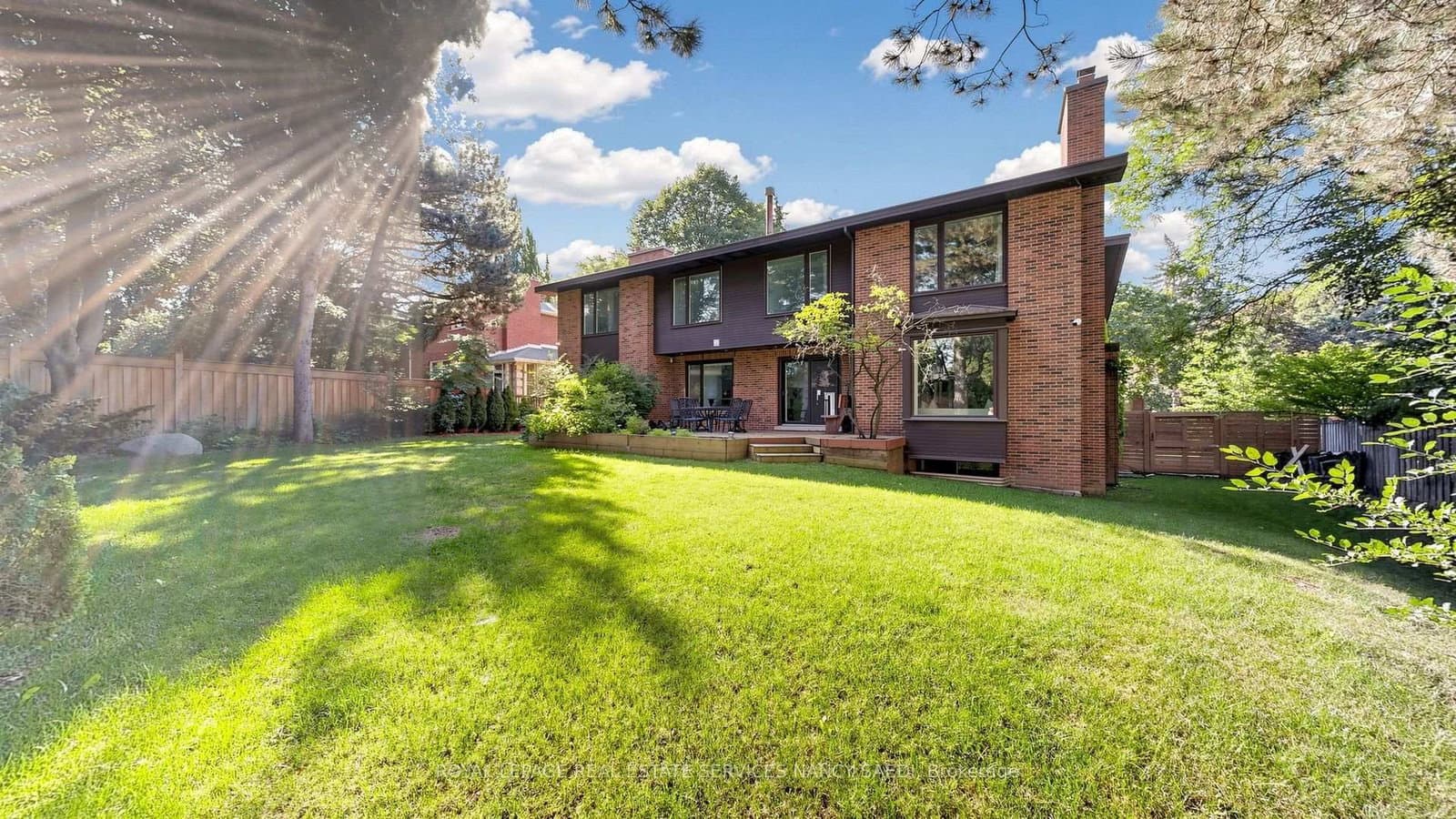136 Denlow Boulevard thumbnail 49