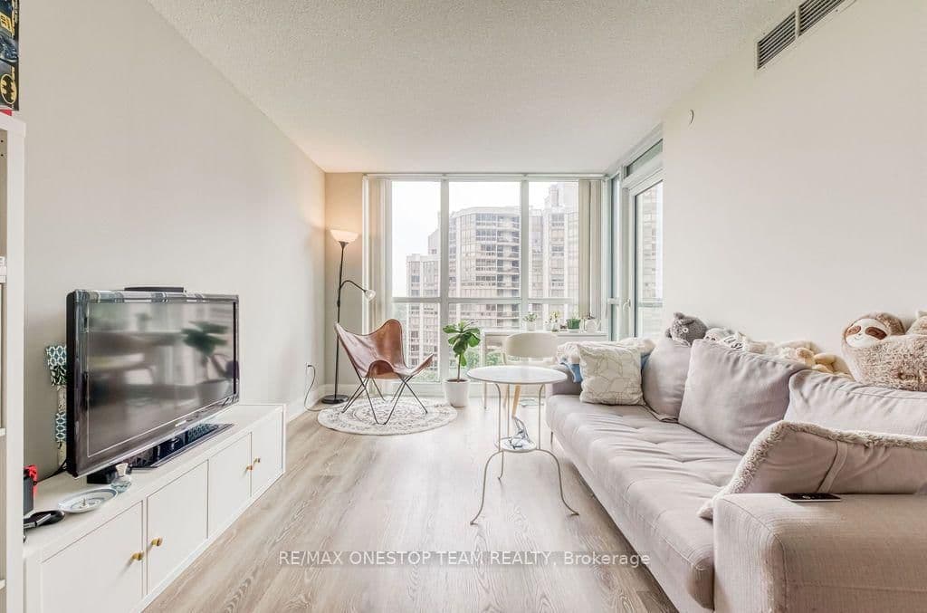 88 Sheppard Avenue E, Unit 811 thumbnail 13