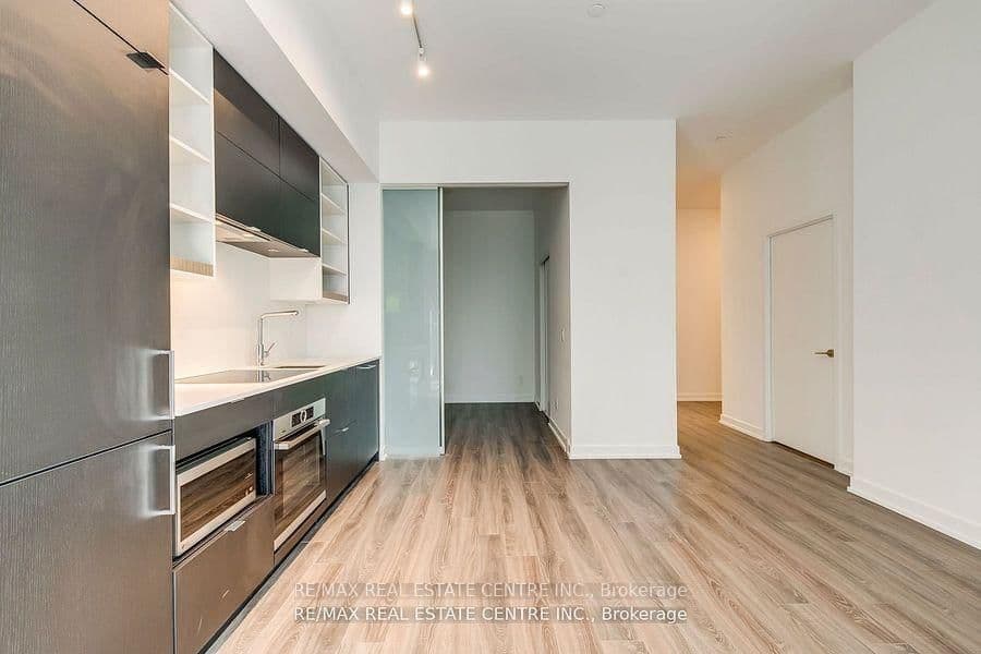 20 Edward Street, Unit 406 thumbnail 10