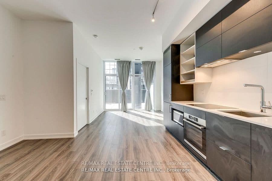 20 Edward Street, Unit 406 thumbnail 11