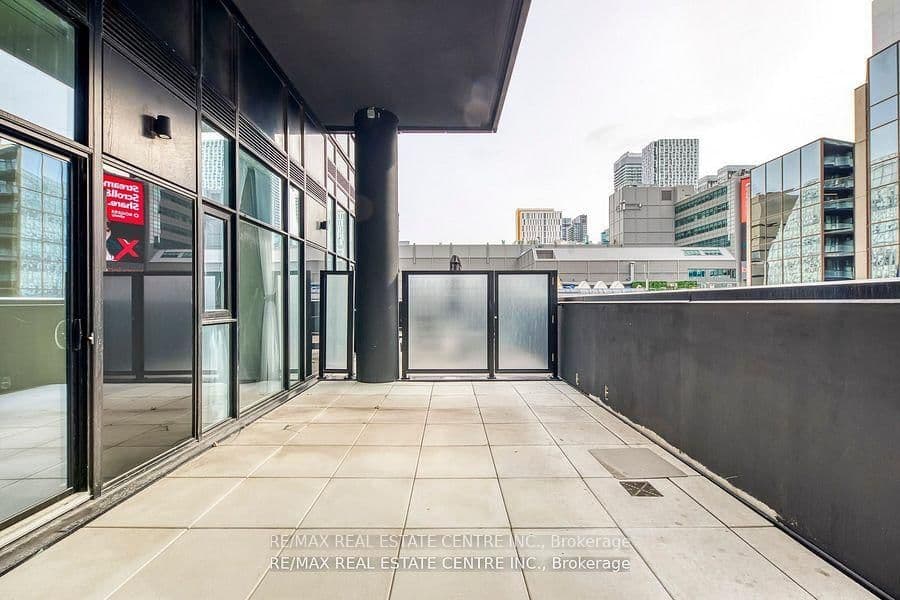 20 Edward Street, Unit 406 thumbnail 16