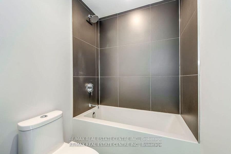 20 Edward Street, Unit 406 thumbnail 23