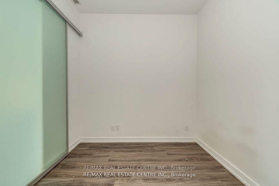 20 Edward Street, Unit 406 thumbnail 25