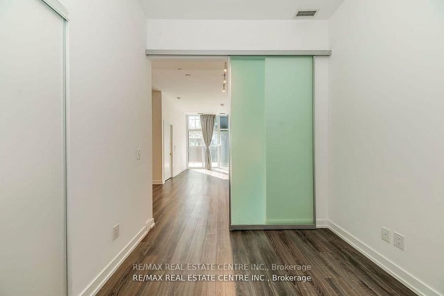 20 Edward Street, Unit 406 thumbnail 26