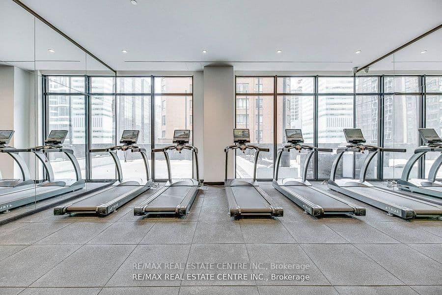 20 Edward Street, Unit 406 thumbnail 32