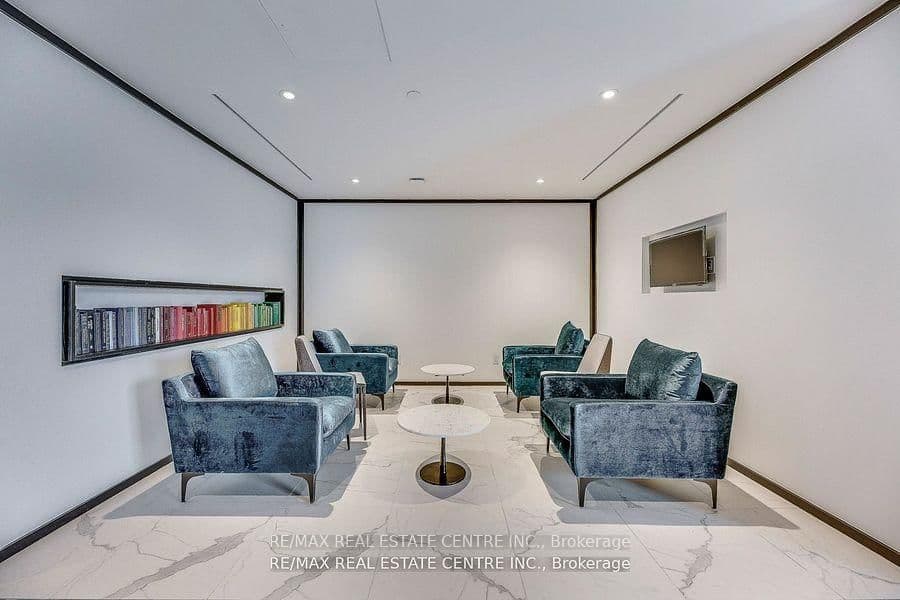 20 Edward Street, Unit 406 thumbnail 34