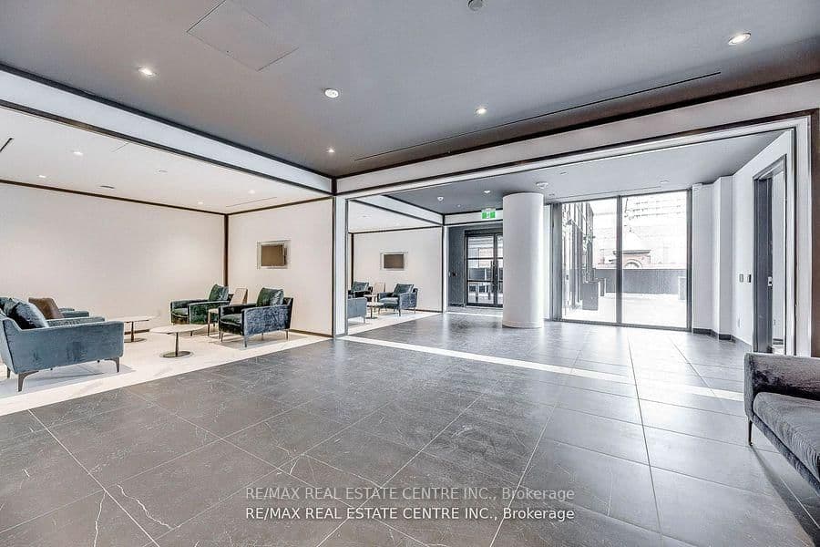 20 Edward Street, Unit 406 thumbnail 35