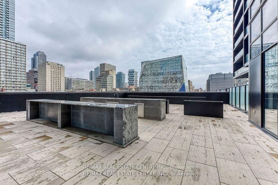 20 Edward Street, Unit 406 thumbnail 36